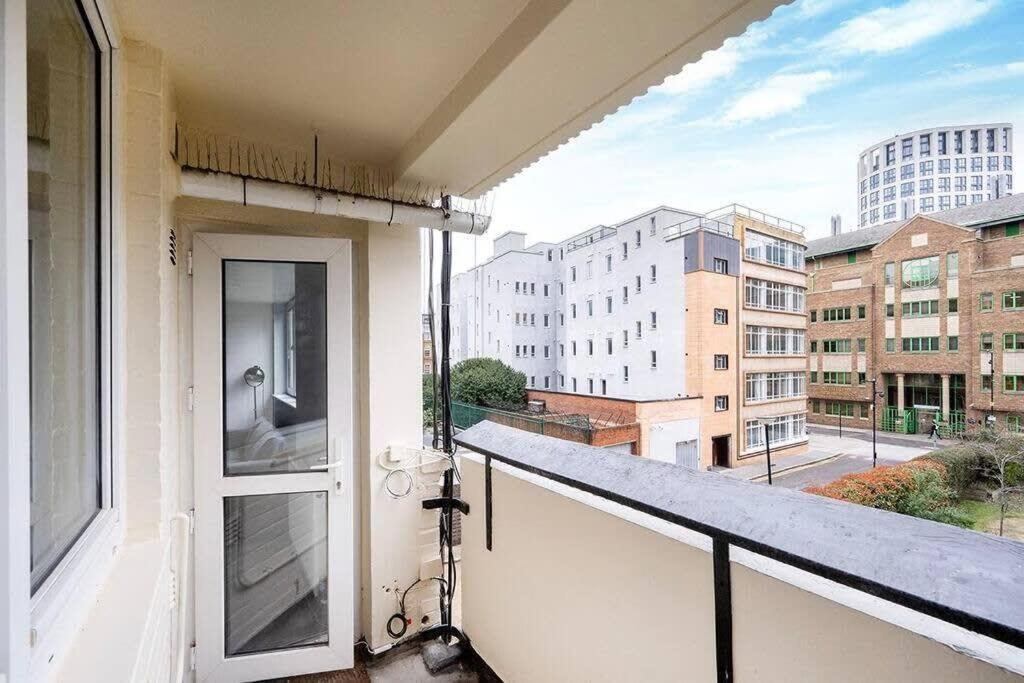 Charming Apartment In The Pleydell Estate Londra Esterno foto