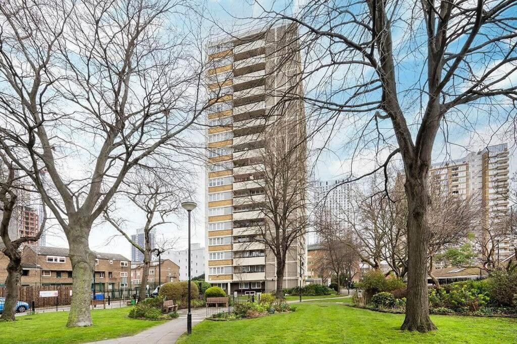 Charming Apartment In The Pleydell Estate Londra Esterno foto